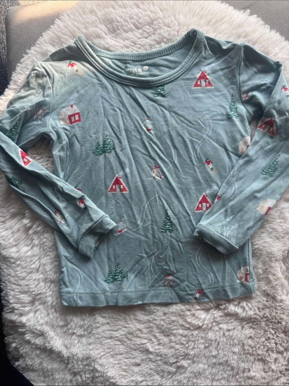 Kyte Baby 18-24mos Light Teal Long Sleeve Holiday Cabin Tee